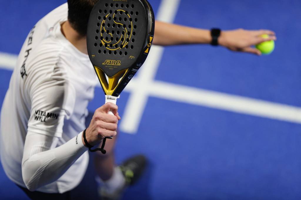 Les critères essentiels pour une bonne raquette de padel